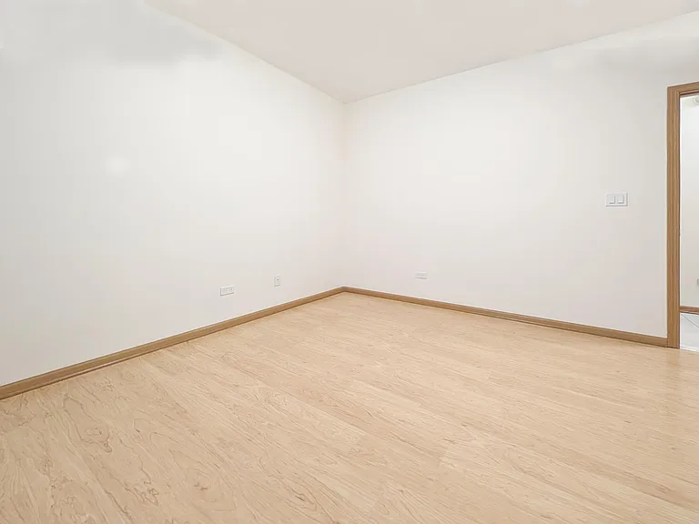 2322 S Canal St #504 — Photo 9