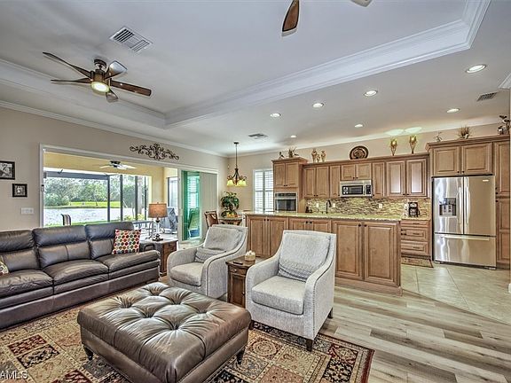 4th image of 10851 Valentina Ct