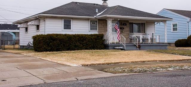 1st image of 1643 N Iowa St