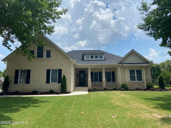 220 Donald Drive, Winterville, NC 28590