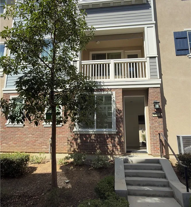 4333 Canyon Coral Ln