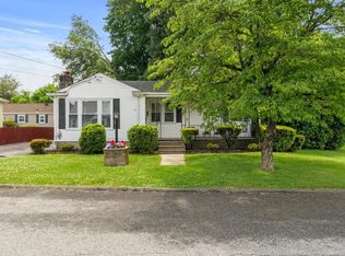 16 Chappy St, Cranston, RI 02920