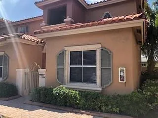 4965 Leeward Ln — Photo 3