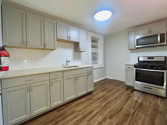 2nd image of 23 Pompton Rd #Be