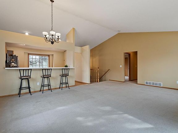 4th image of 2907 Devonshire Cir