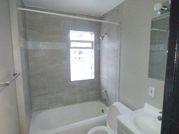 4th image of 416 Prospect Ave #9