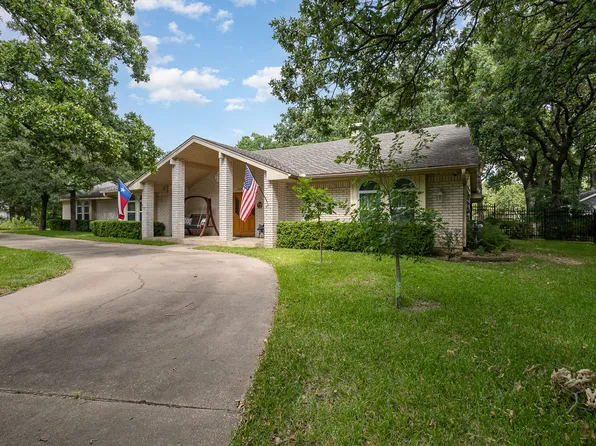 1606 Live Oak Dr, Irving, TX 75061