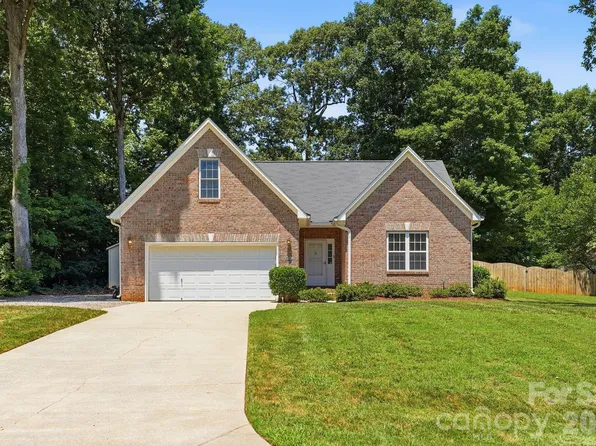 139 Spicewood Cir, Troutman, NC 28166