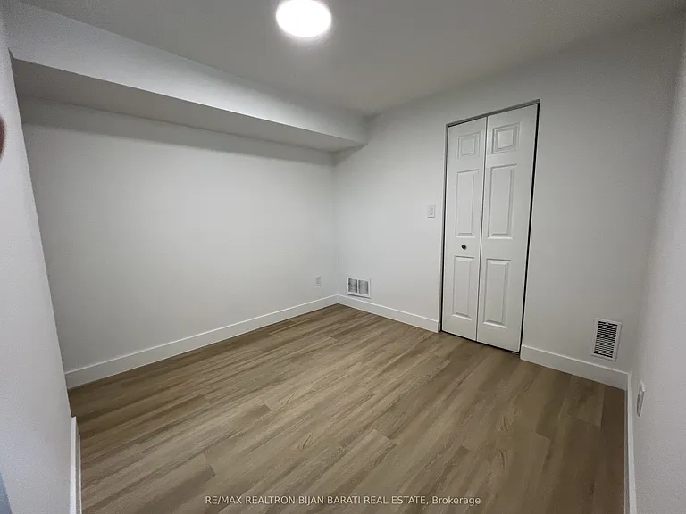 175 Stanley St #33 — Photo 11