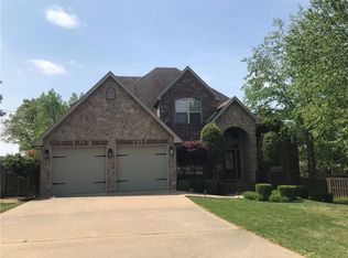 6710 W Braebourne Dr, Rogers, AR 72758