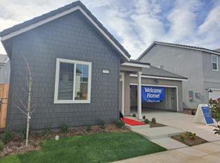 1016 Plum Tree Ave, Clovis, CA 93619