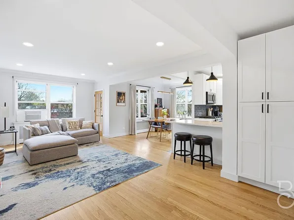 67-38 108th St #B-33, Forest Hills, NY 11375