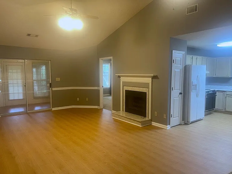 113 Saddlehorn Dr — Photo 4