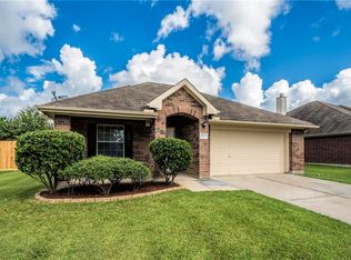 5407 Cinnamon Lake Dr, Baytown, TX 77521