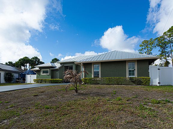 3rd image of 3898 SW Chaffin Street