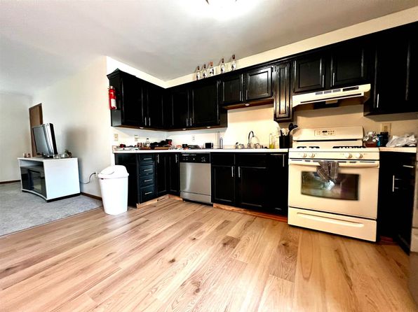 219 4th Ave APT 3