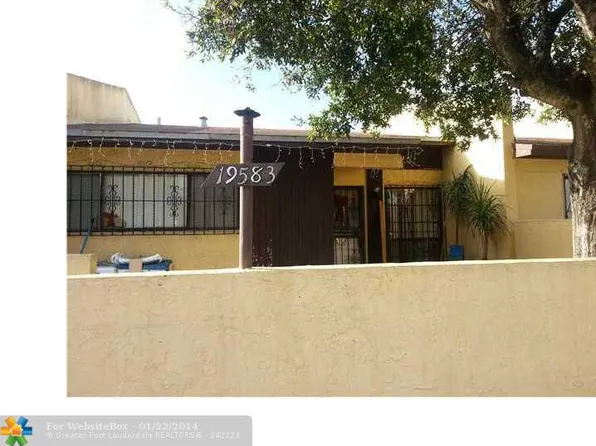 19583 NW 55 Circle Pl, Opa Locka, FL 33055