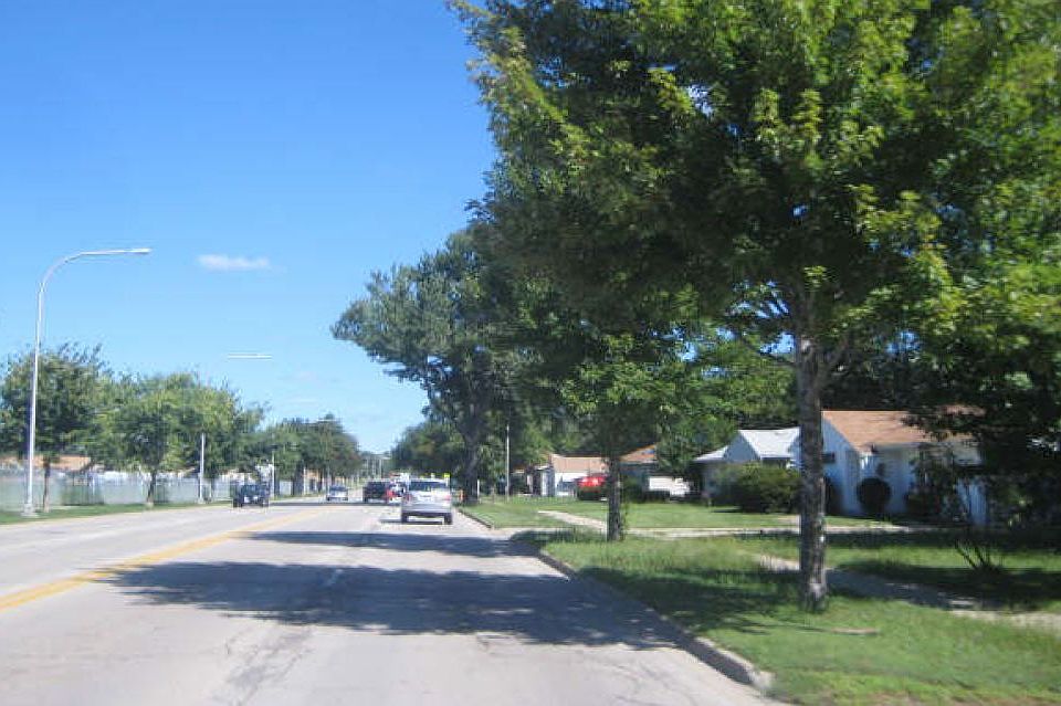2nd image of 169 S McLean Blvd