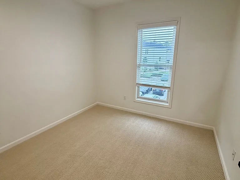 10639 Meeting St #204 — Photo 7