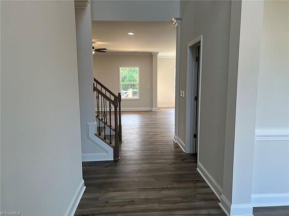 4th image of 1081 Luna Creek Ct #27