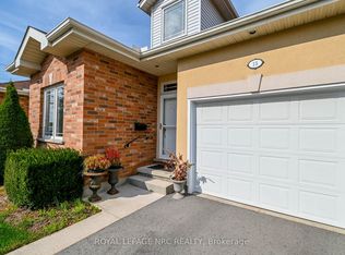 4300 Kalar Rd #15, Niagara Falls, ON L2H1S8