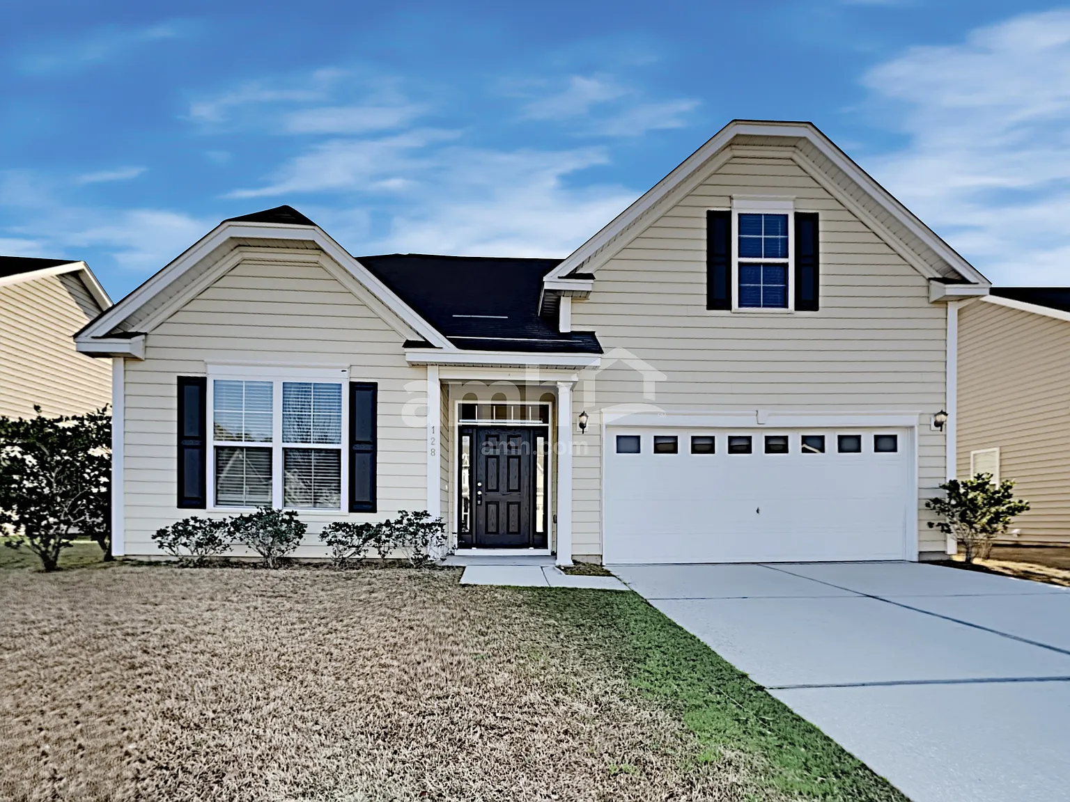 4 bed, 3.0 bath, 2174 sqft, $2,590 — Photo 1