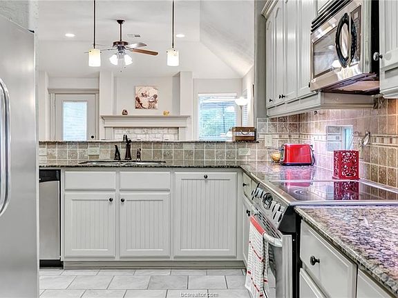 5th image of 1751 Parkland Dr