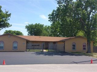 410 Thorndale Rd APT E, Taylor, TX 76574