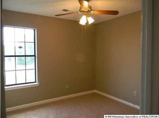 10266 Stephenson Ln, Olive Branch, MS 38654