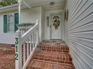 312 Burnetts Way, Suffolk, VA 23434