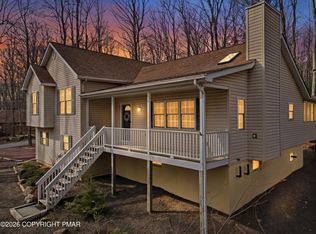 104 Merriment Ln, Blakeslee, PA 18610