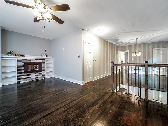 3rd image of 7617 S Wolcott Ave