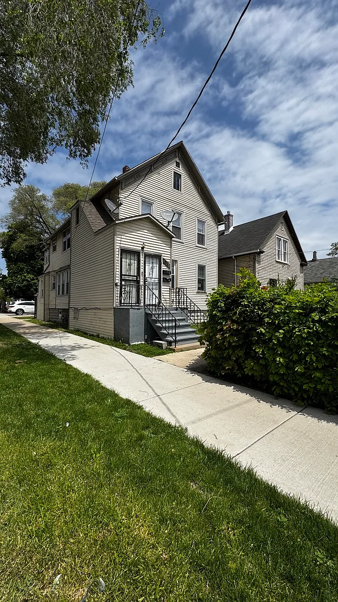 Building Photo - 107 Hickory St #1