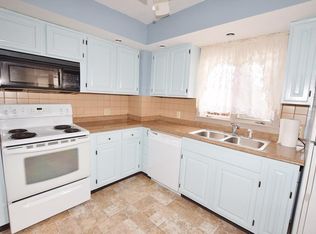 63 Shelbourne Rd, Rochester, NY 14620