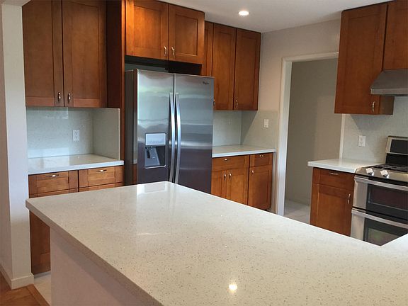 4th image of 2109 Trousdale Dr