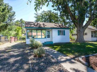 324 Rossell Ave, Richland, WA 99352
