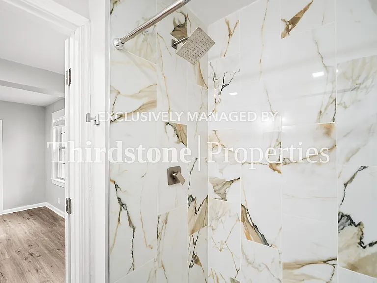 5204 Astral St — Photo 2