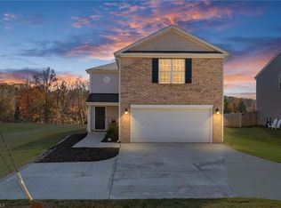 1112 Baileys Chapel Rd, Advance, NC 27006