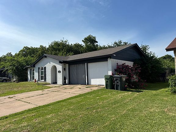 2nd image of 724 Waverly Dr