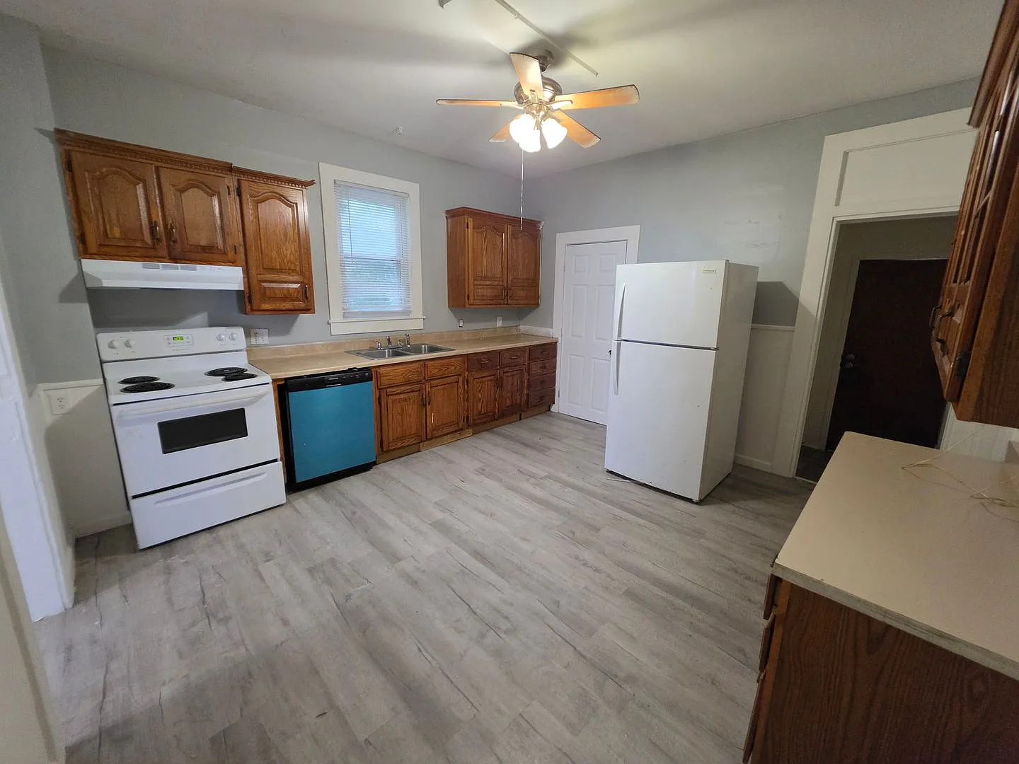 3 bedroom 1.5 bath — Photo 4