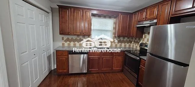 1822 Center Ave — Photo 9