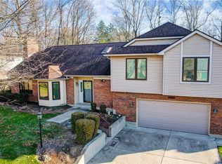 1946 N Highgate Ct, Dayton, OH 45432