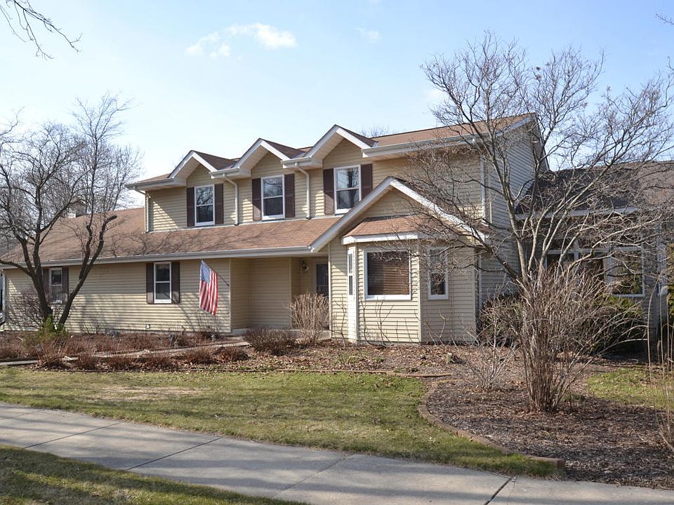 1st image of 816 Barberry Pl