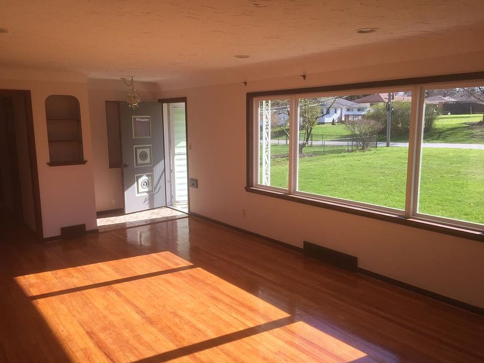 1st image of 8684 Royalhaven Dr