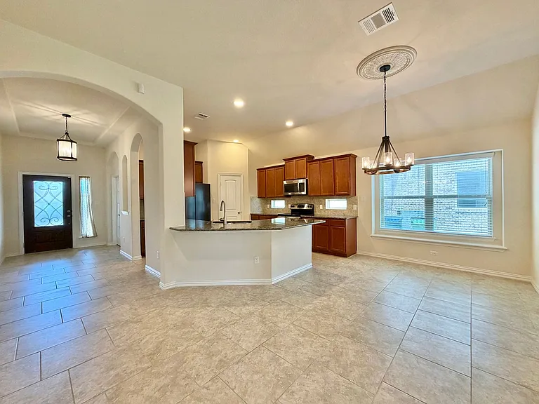 908 Arvada Dr — Photo 10