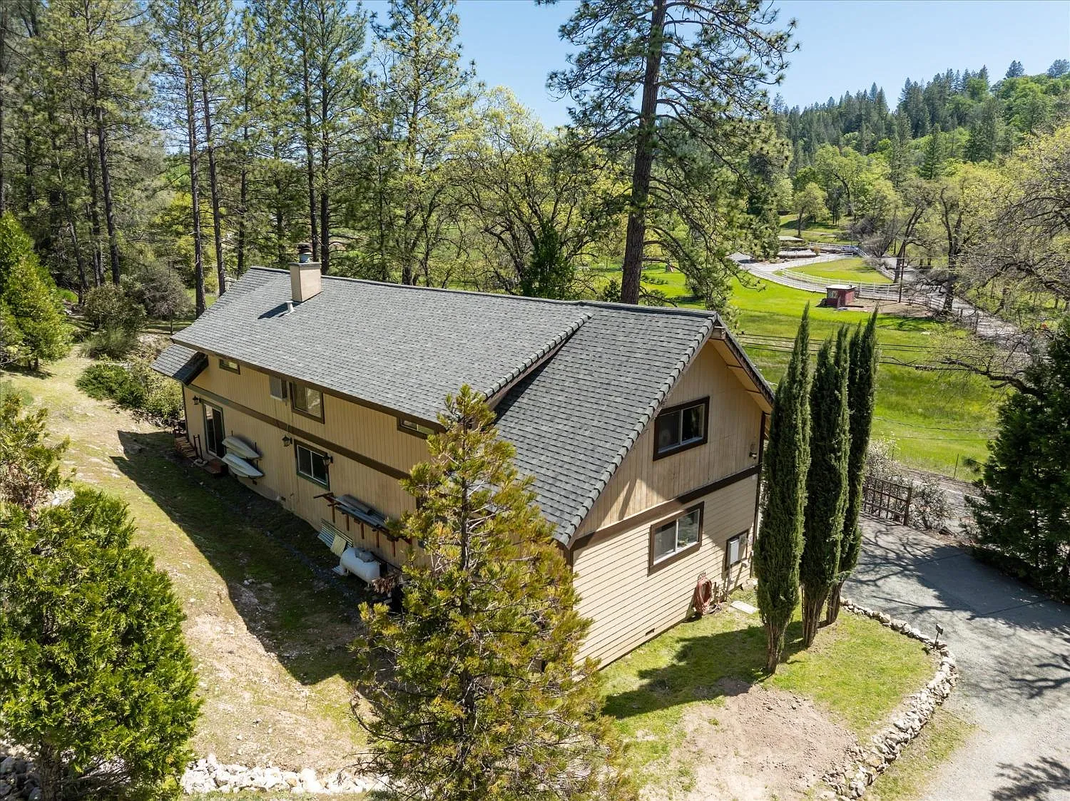 5348 Newtown Rd photo 1