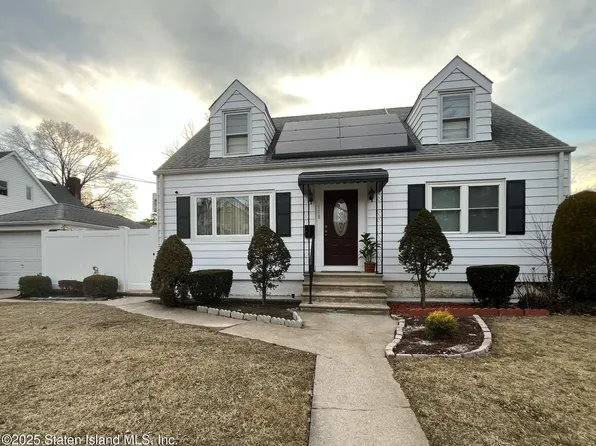 108 Westcott Blvd, Staten Island, NY 10314