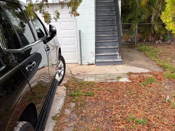 4620 3rd Ave S #1, Saint Petersburg, FL 33711