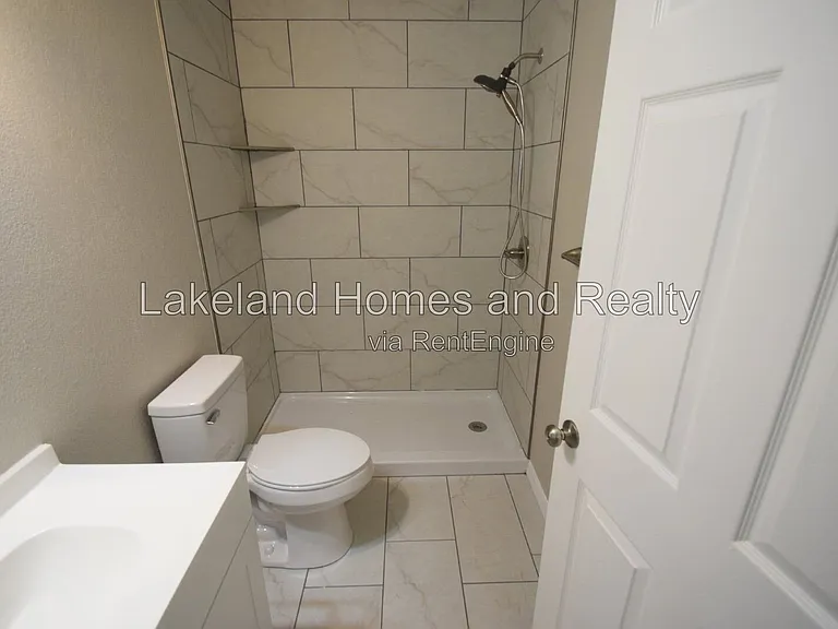 527 Garden Dr N #2 — Photo 11