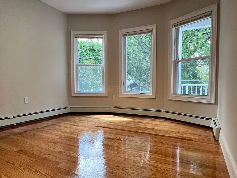 48 Waterhouse St #1 — Photo 6